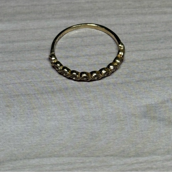 10k Solid Yellow Gold and Cz Minimalist Ring - Picture 4 of 6